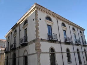 Гостиница Hotel Palazzo Fortunato  Санта Агата Ди Милителло